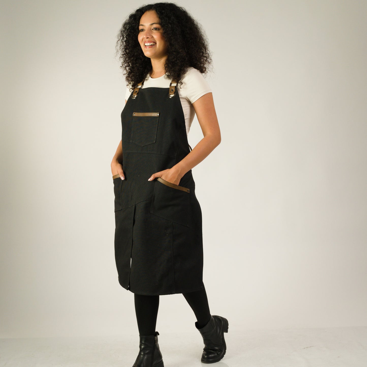 Womens Canvas Apron for Studio Workshop or Home - Black